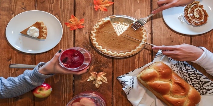 Thanksgiving Table: Clean Air Tips