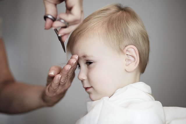 L'esprit coiffure : Coupe bébé 0-3 ans avec shampooing