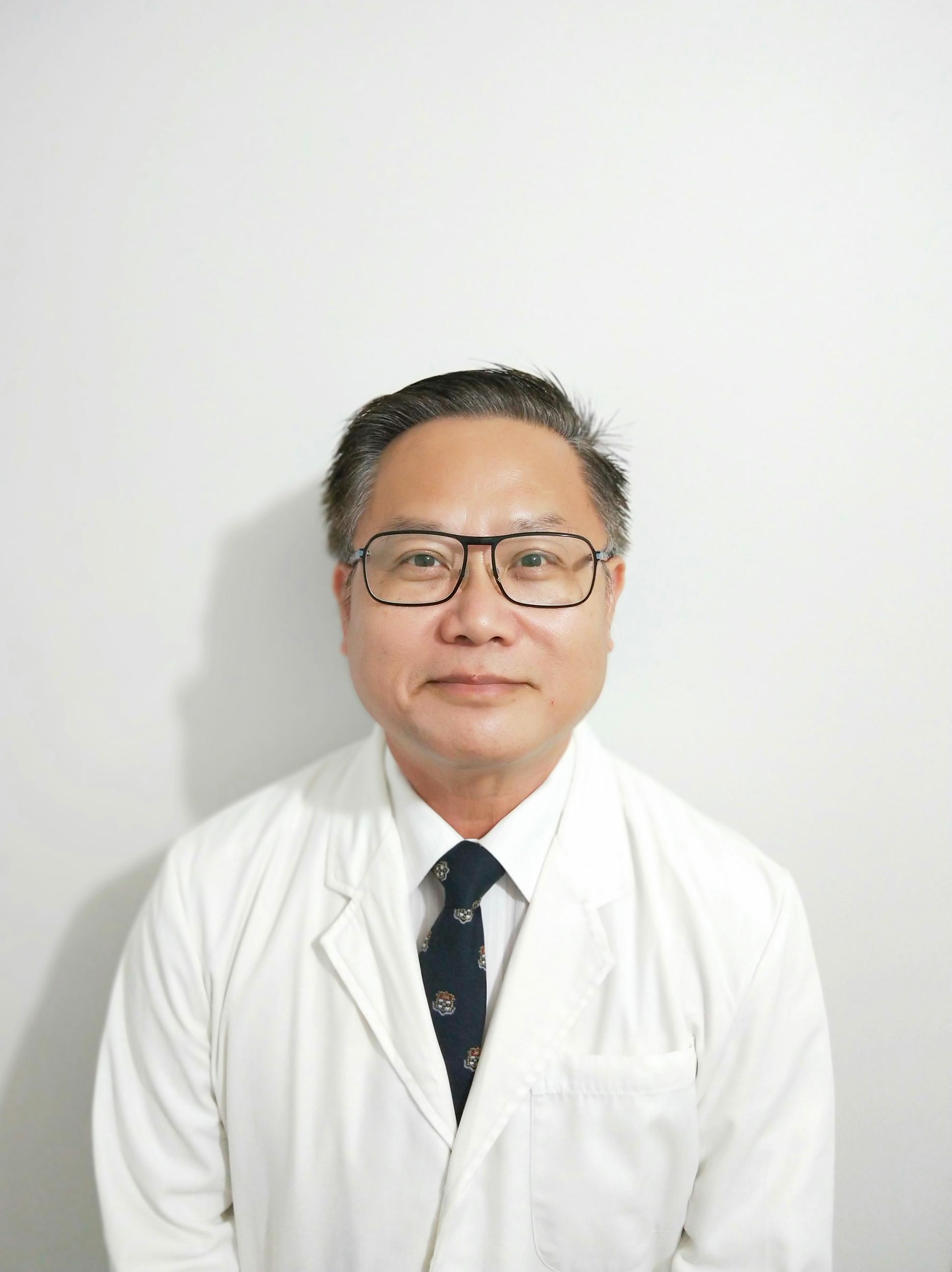 Dr Kam Sinn