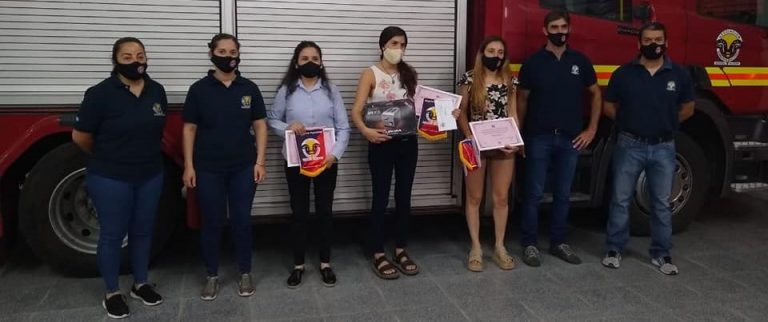 Bomberos Voluntarios reconoció a las ganadoras del Concurso de Marca 50° Aniversario