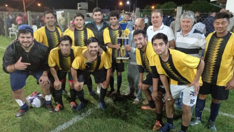 Papi Fútbol del Lobo: Fernet Bache F.C, es el campeón de la edición 21/22