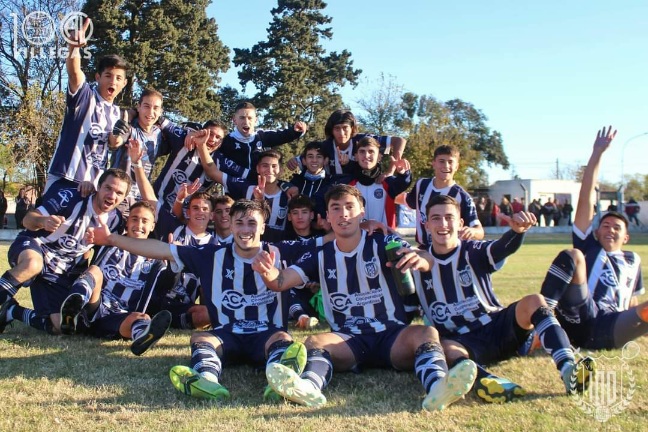 Atlético Villegas se coronó en tercera