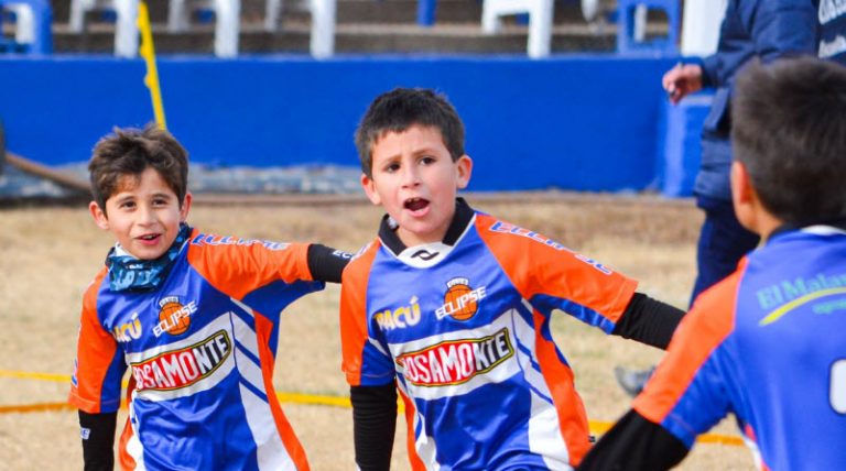 Inferiores: La octava de Eclipse rompió la paridad en el clásico ante Atlético Villegas