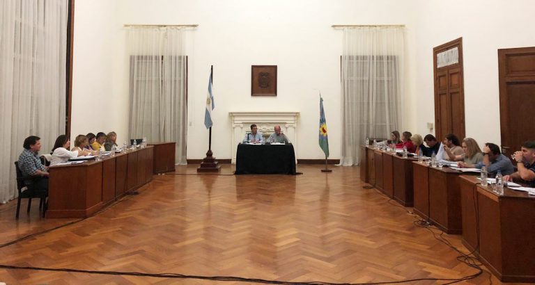 Concejo Deliberante: Sesión exprés, sin debate y mayoría de proyectos a Comisión