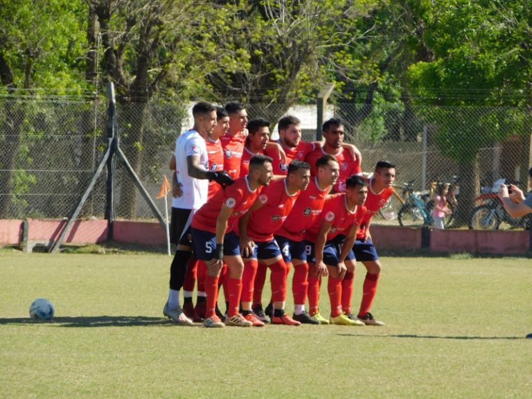 Ingeniero empató con FC Bunge y conservó su invicto