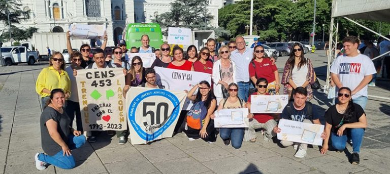 Villeguenses en La Plata en la celebración de los 50 años de la Educación de Adultos: «Nunca es tarde»