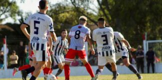 Ventaja para el León: Atlético ganó, gustó y goleó en Banderaló