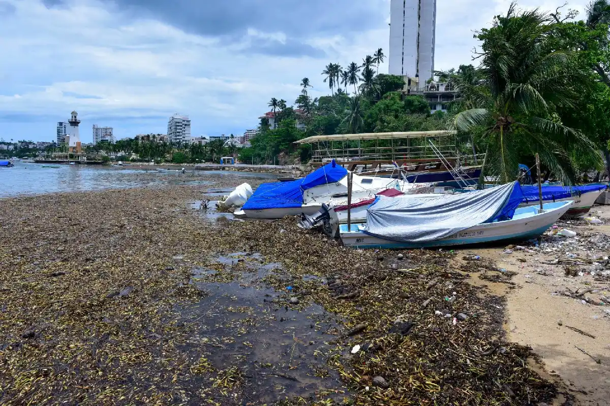 Depresión tropical 17-E amenaza con convertirse en huracán categoría 3 en Guerrero y Jalisco
