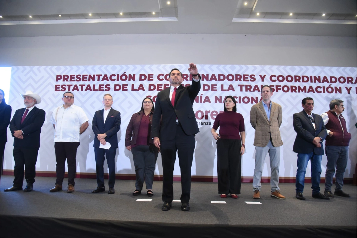 Cruz Pérez Cuéllar tomó protesta como coordinador estatal para la Defensa de la Transformación.