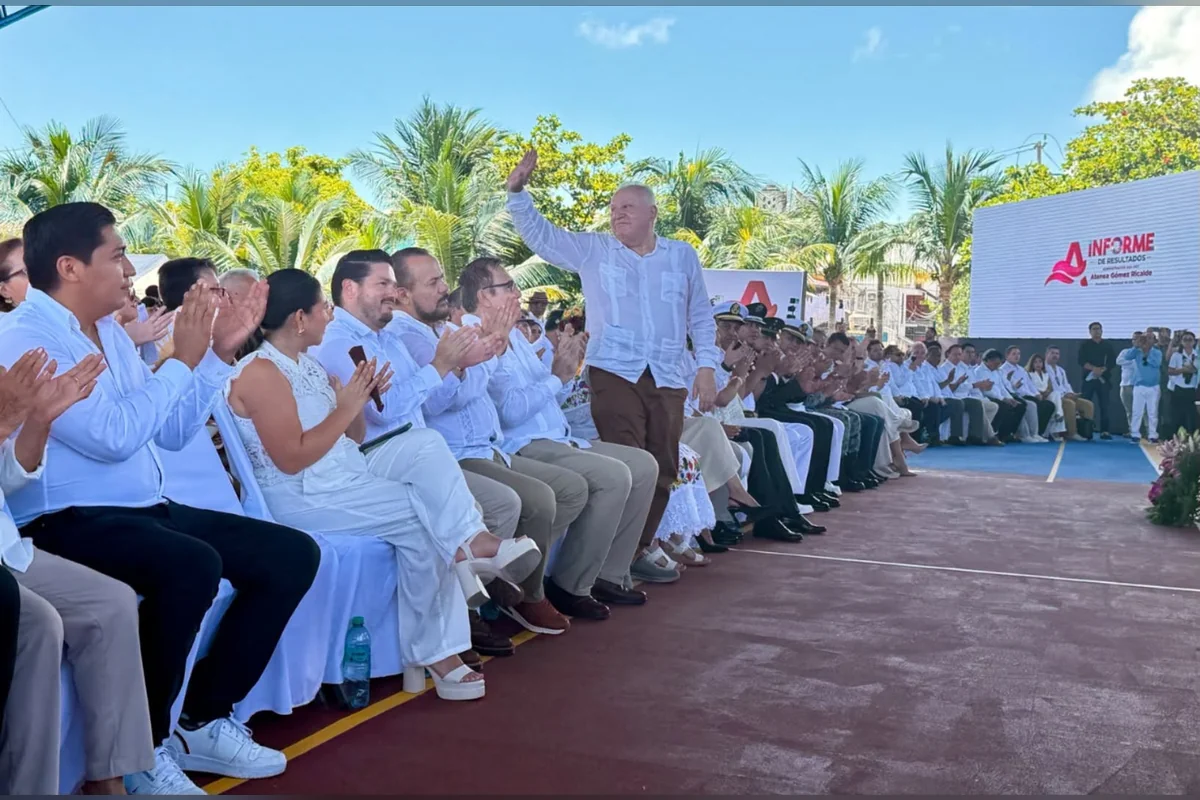 Es el más experimentado de los políticos que aspiran a dirigir la máxima autioridad civil en Quintana Roo. Se le atribuye una cercanía con AMLO. Foto: Rafael Marín.