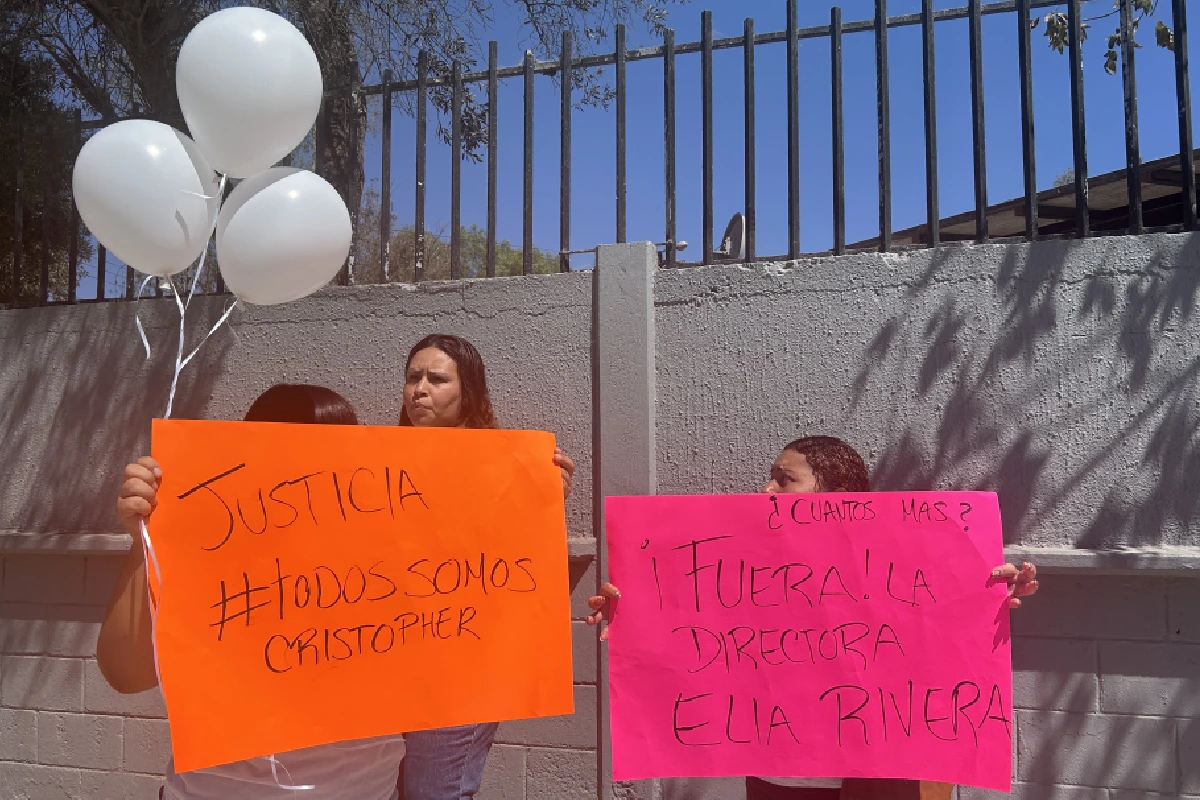 Familiares de Christopher exigen justicia por la muerte del adolescente.