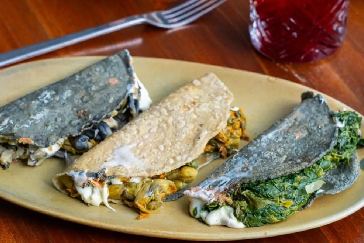trío de quesadillas