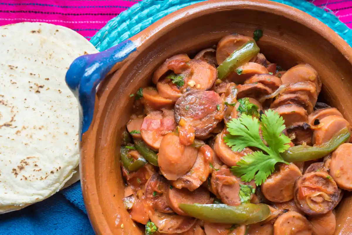cazuela de salchichas a la mexicana