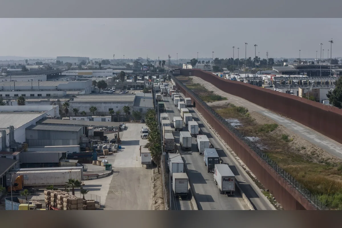 Los industriales suguirieron hacer reversible un carril unas horas por la mañana y otras más en el atardecer. Foto: Cuartoscuro.