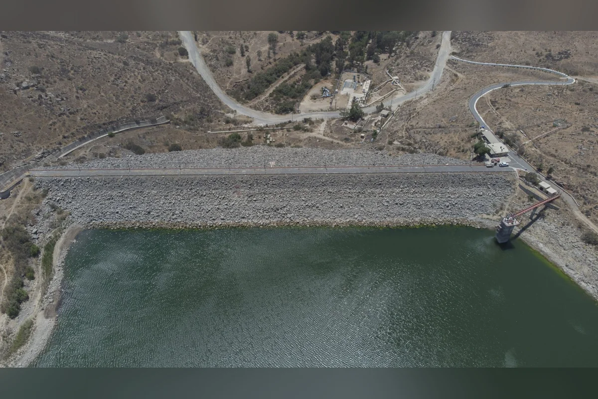 Parte del agua que llega del Río Colorad se almacena en la presa El Carrizo y de ahí se distribuye ea la región de Tijuana. Foto: Cuartoscuro.