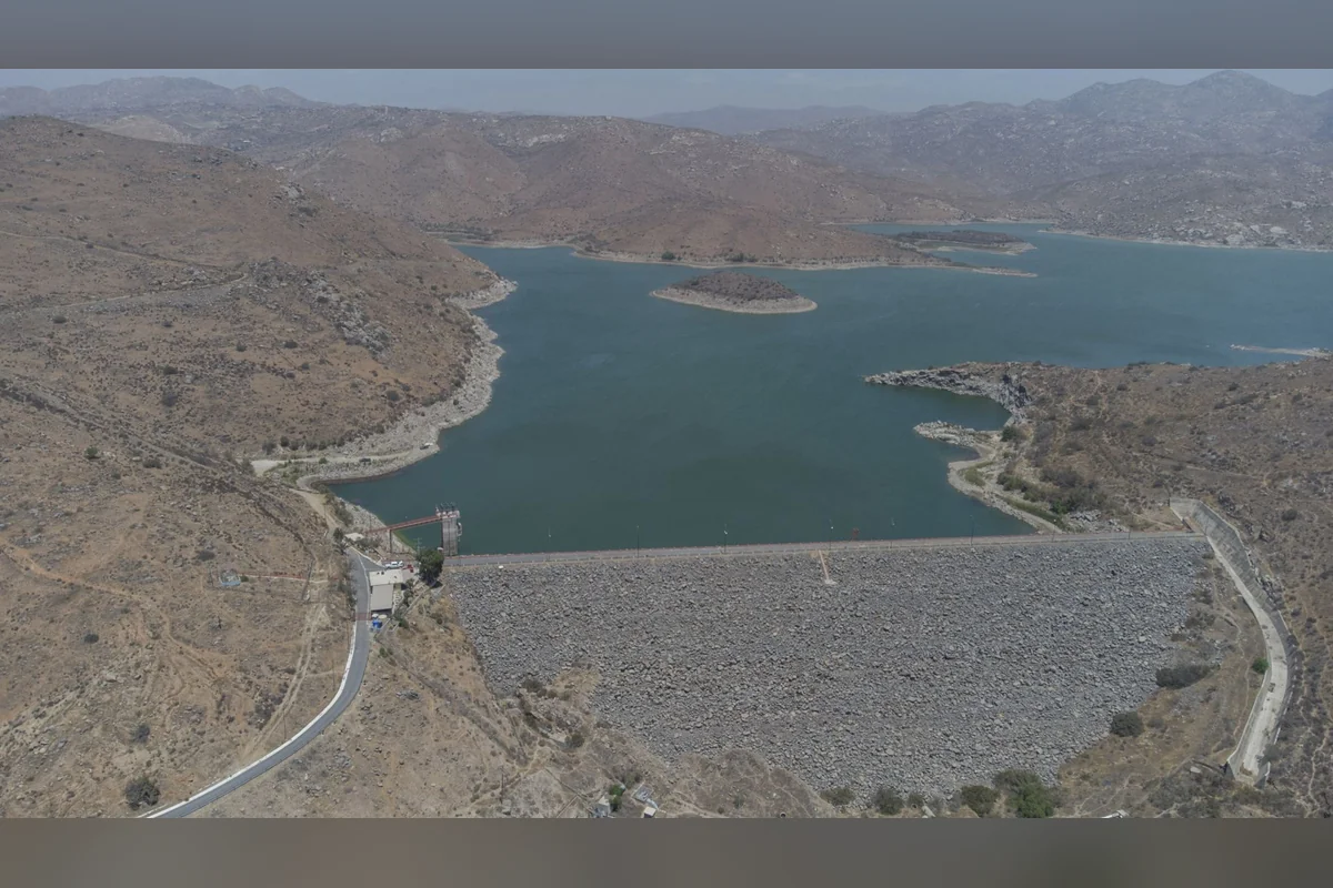 El arrastre de fertilizante con las lluvias, las descargas de aguas residuales e industriales son factores que permiten el florecimiento del alga. Foto: Cuartoscuro.