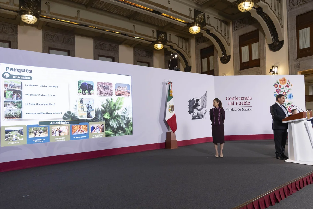 La presidenta Claudia Sheinbaum reconoció que la baja demanda del aeropuerto es por los costos de combustible y estrategias del mercado turístico. Foto: Presidencia.