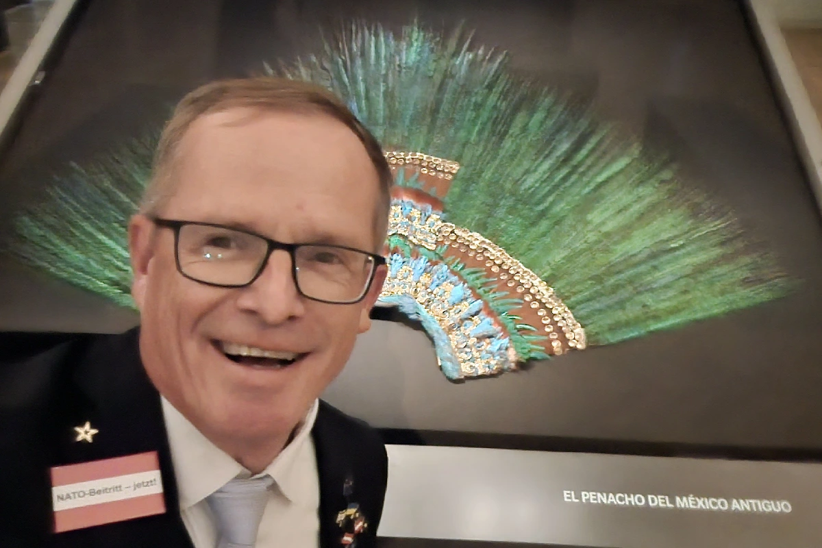 Fehlinger-Jahn penacho moctezuma devolver