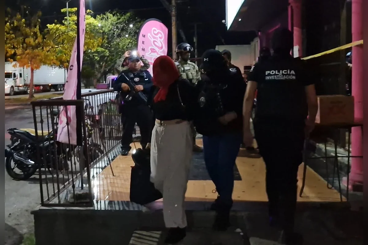Mujeres, mexicanas y extranjeras, han sido puestas bajo resguardo al ser rescatadas de bandas de explotación sexual. Foto: Fiscalía QRoo.