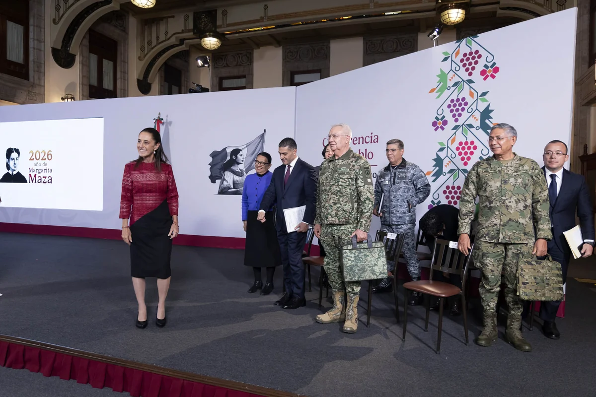 Junto con. su Gabinete de Seguridad, la Presidenta Claudia Sheinbaum habló de la seguridad en México durante la mañanera de este martes. Foto: Presidencia.