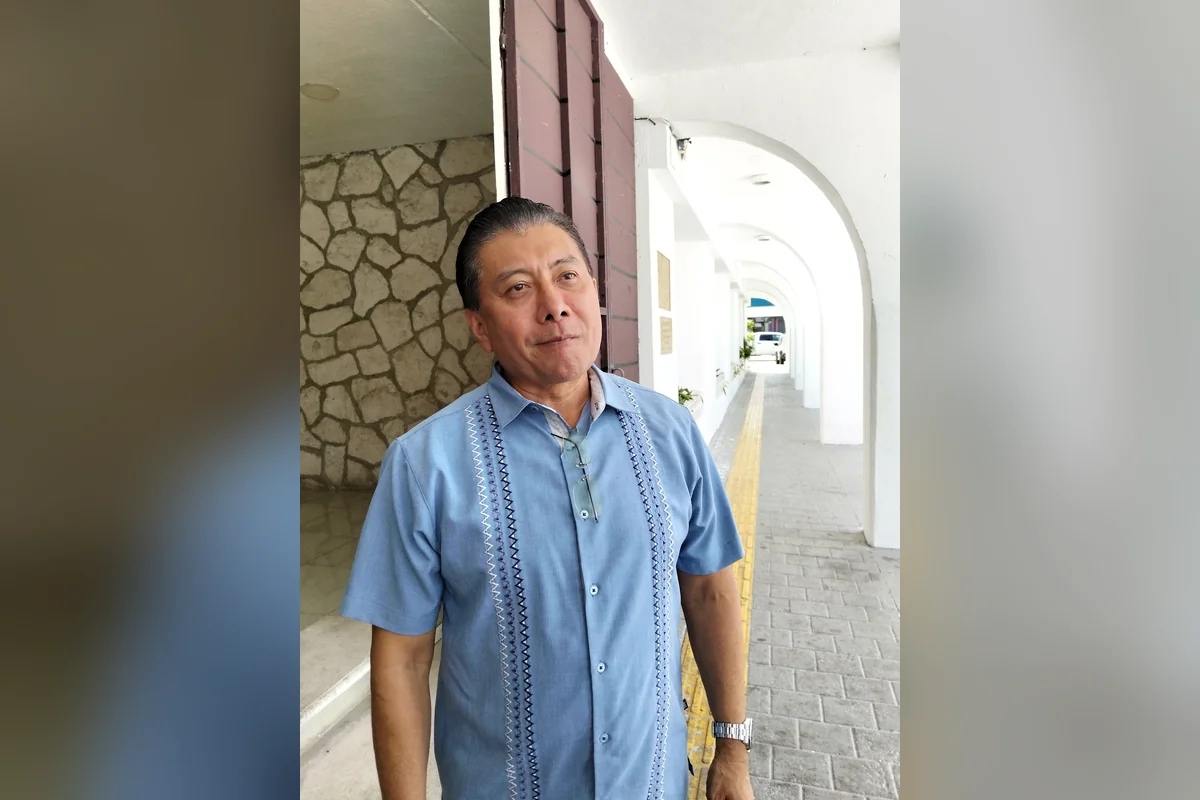 Jesús Pool Mo, regidor presidente de la Comisión de Trabajo y Previsión Social en el Municipio Benito Juárez, espera que a mediados de diciembre se normalice la contratación. Foto: Verónica Fajardo.