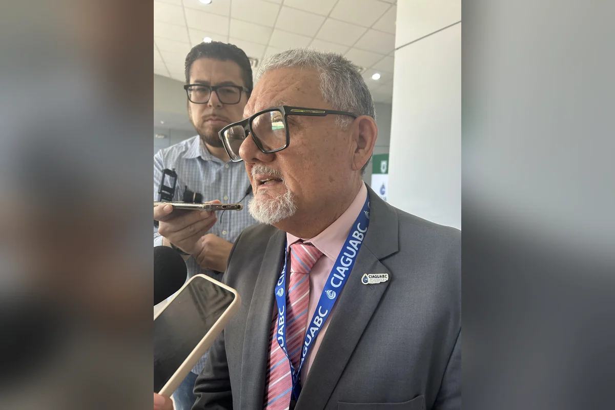 El secretario para el Manejo, Saneamiento y Protección del Agua, Víctor Daniel Amador Barragán, informó del recorte de agua para el próximo año. Foto: Cecilia Franco.