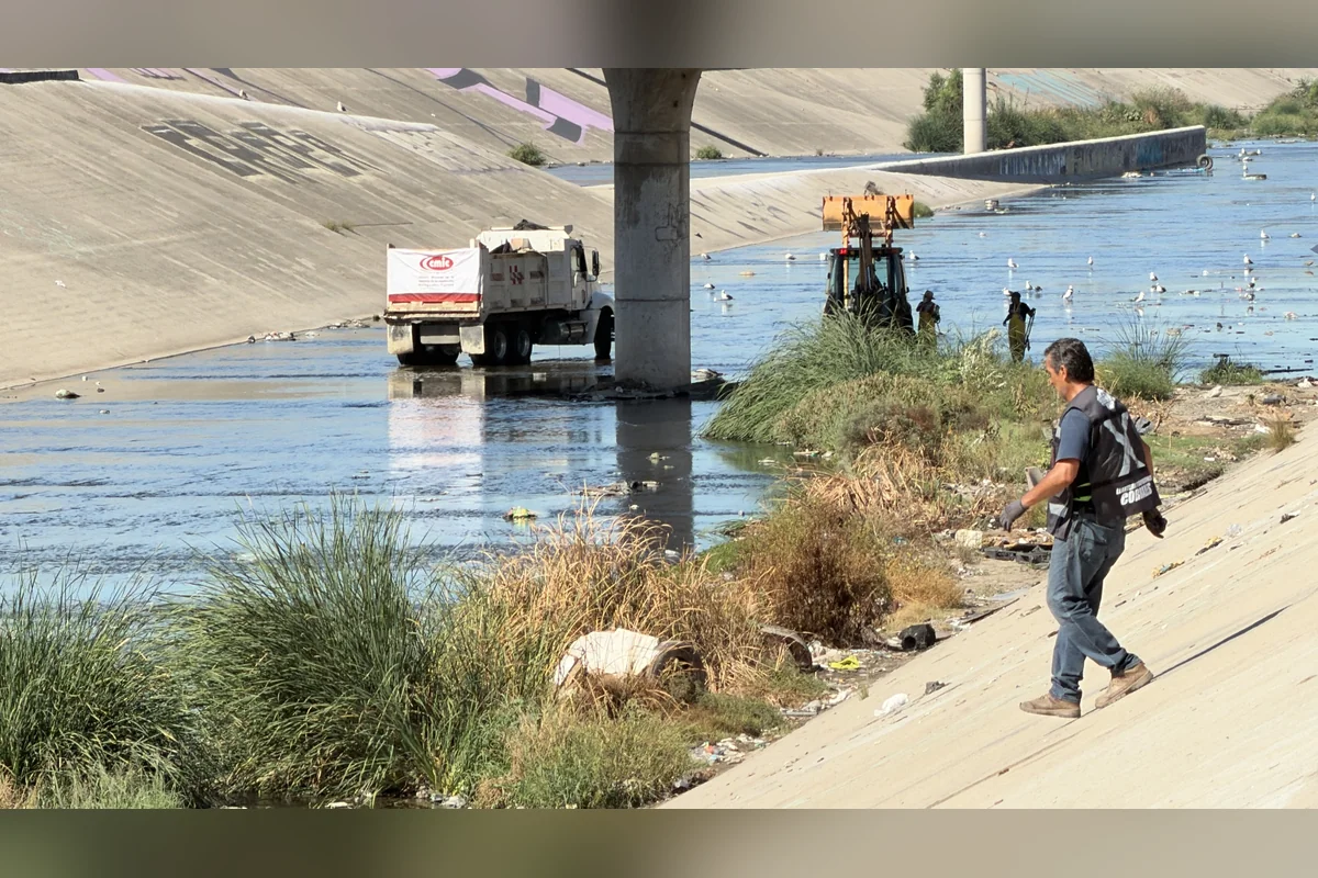 Hace un par de semanas, voluntarios acudieron para limpiar las riberas con la finalidad de evitar que la basura llegue al mar. Foto: Cecilia Franco.