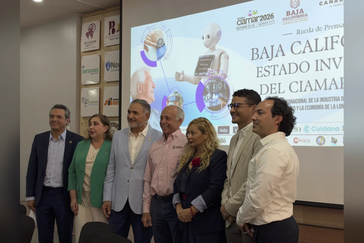 Especialistas de la salud se reunieron para dialogar en la mejora de la atención a los pacientes y jubilados que llegan a las costas de Baja California a vivir. Foto: Valeria Ugarte.