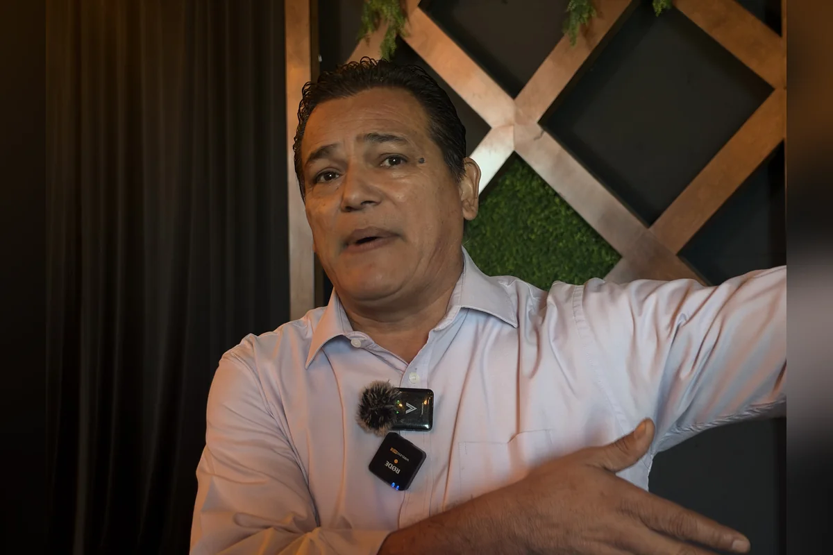 El regidor del XXV Ayuntamiento de Tijuana, Arturo Aguirre González, se pronunció por negociar la deuda antes de que se incremente. Foto: Valeria Ugarte.