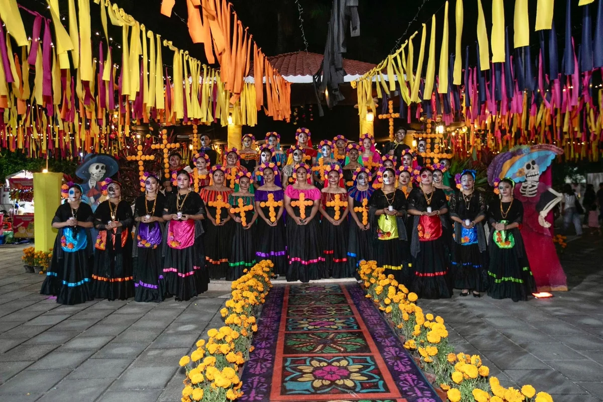 El calendario maya que celebra el inicio de la cosecha del maíz, la miel y los primeros días del invierno coincide con el Día de Muertos católico. Foto: Gobierno Felipe Carrillo Puerto.