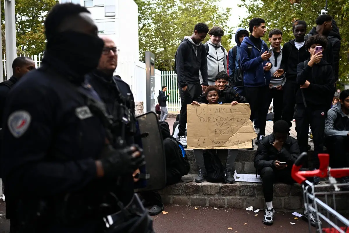 Protestas estudiantiles policía