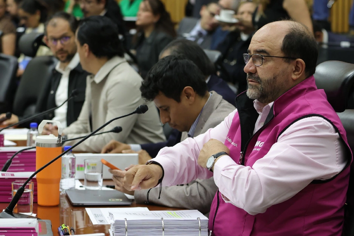 Sesión INE receso