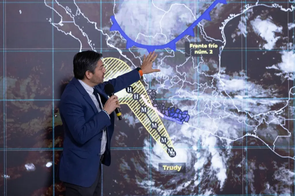 Fabián Vázquez Romaña, coordinador general del Servicio Meteorológico Nacional.