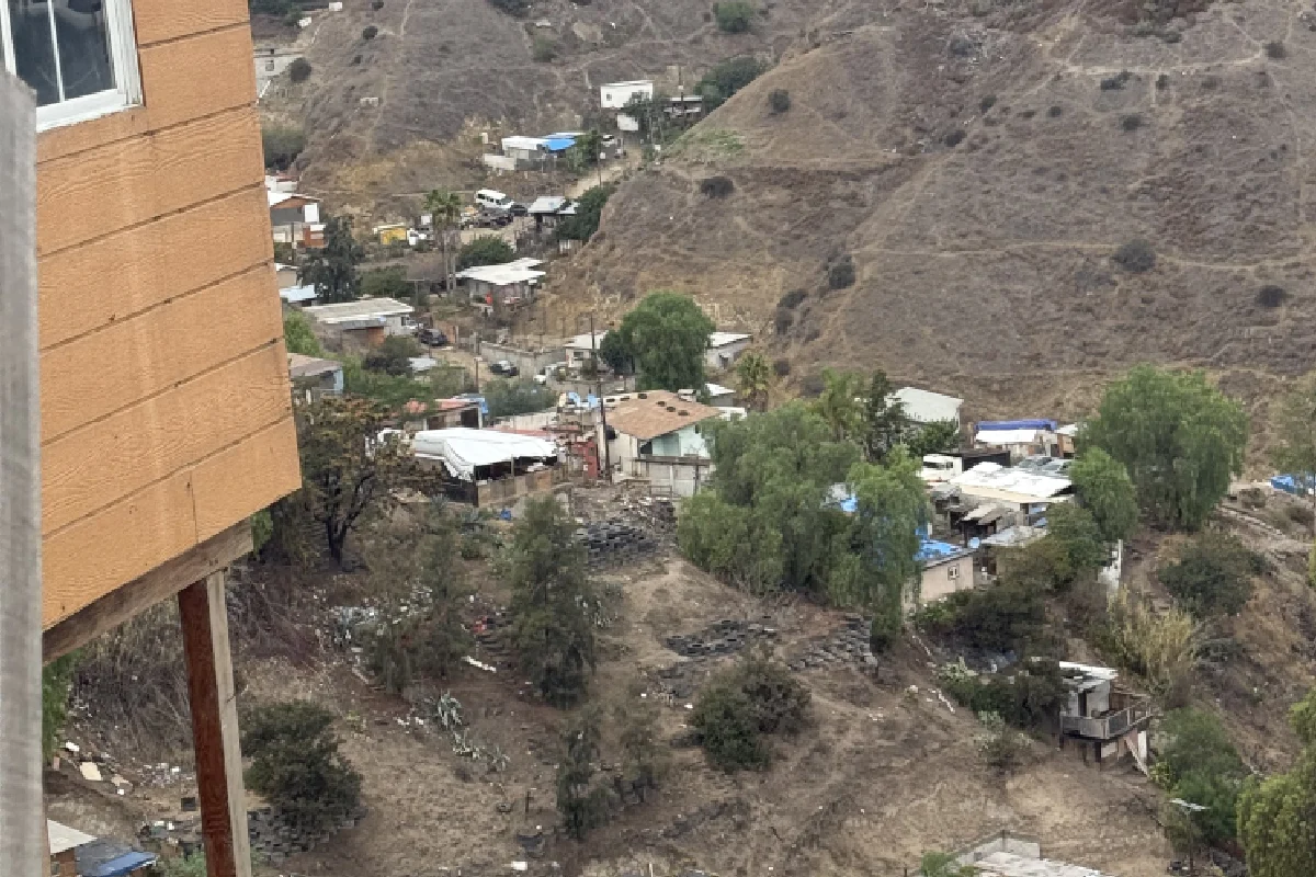 Un deslizamiento repentino que destruya sus casas y deje daños humanos es el principal temor de los vecinos de Tijuana.