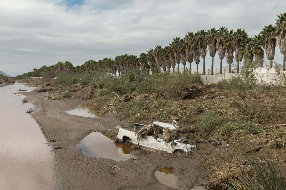 Ya suman 8 muertos y 4 desaparecidos por el paso de la tormenta tropical Rachel en Ensenada, Baja California.