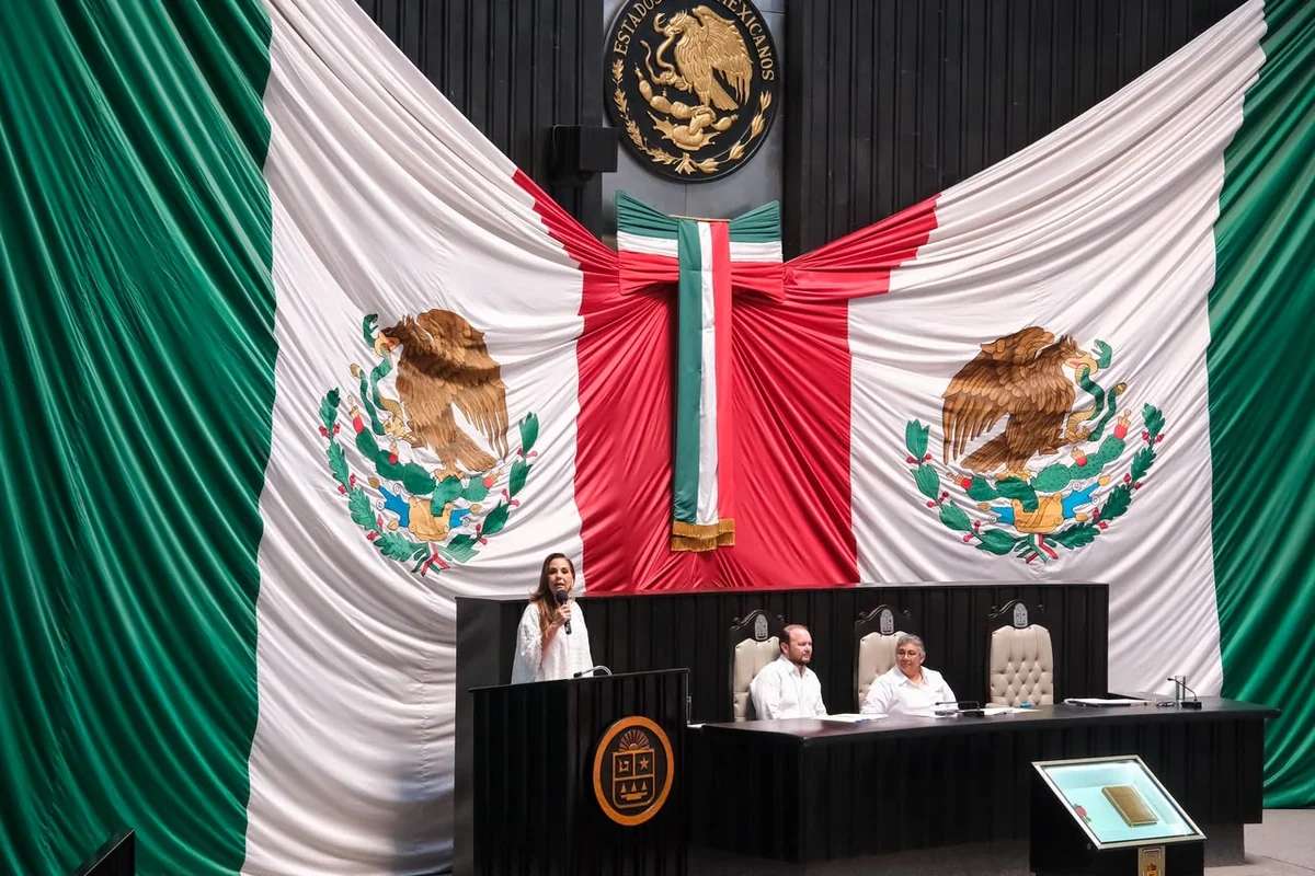 El Congreso de Quintana Roo otorgó por segunda ocasión la medalla al Mérito Mujer Indígena Maya “María Petrona Uicab”. Foto: Congreso QRoo.