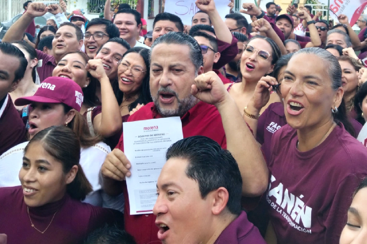 Jorge Sanén en el mitin donde presentó su aspiración interna en Morena al Ayuntamiento de Cancún.