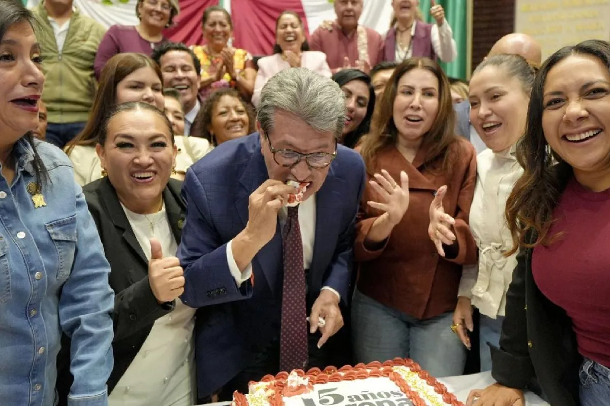 “Ley antimemes" amarga aniversario a diputados de Morena