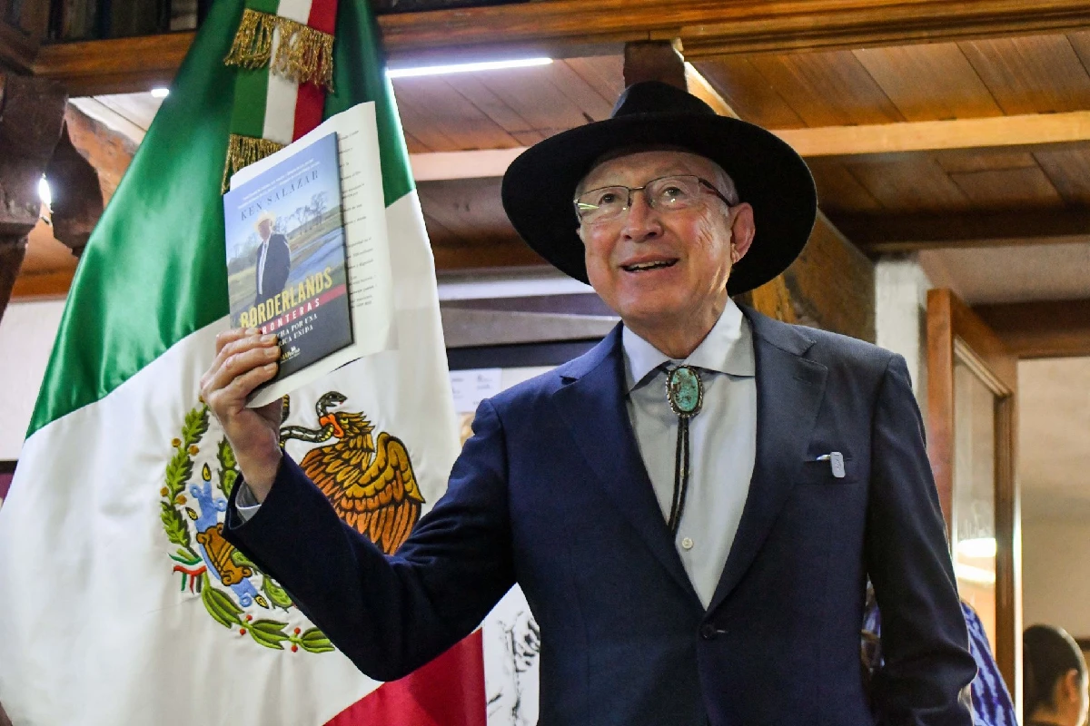 libro Ken Salazar regreso México 1