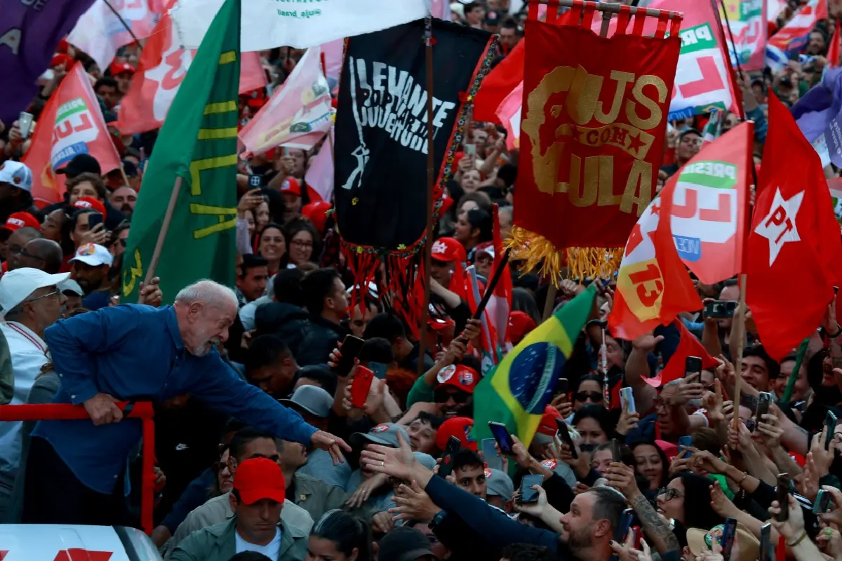 Lula pedirá anular la candidatura de Bolsonaro por "interferencia" de Meta en Brasil