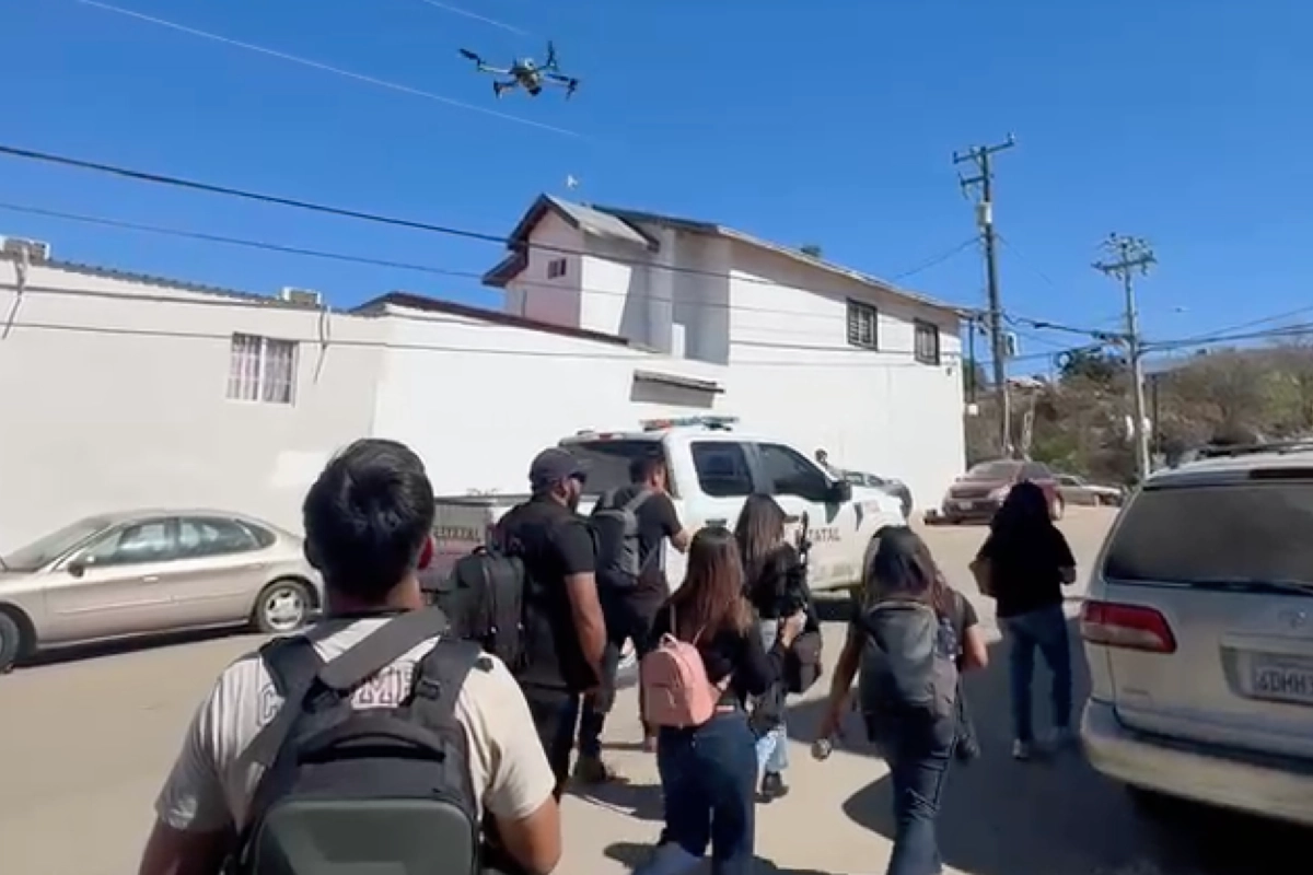 Periodistas marcharon en Tecate para exigir justicia y protección ante agresión y robo de un reportero.