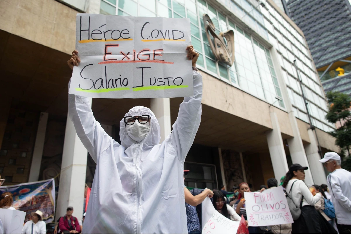 Trabajadores del IMSS convocan a marcha nacional para el 13 de octubre