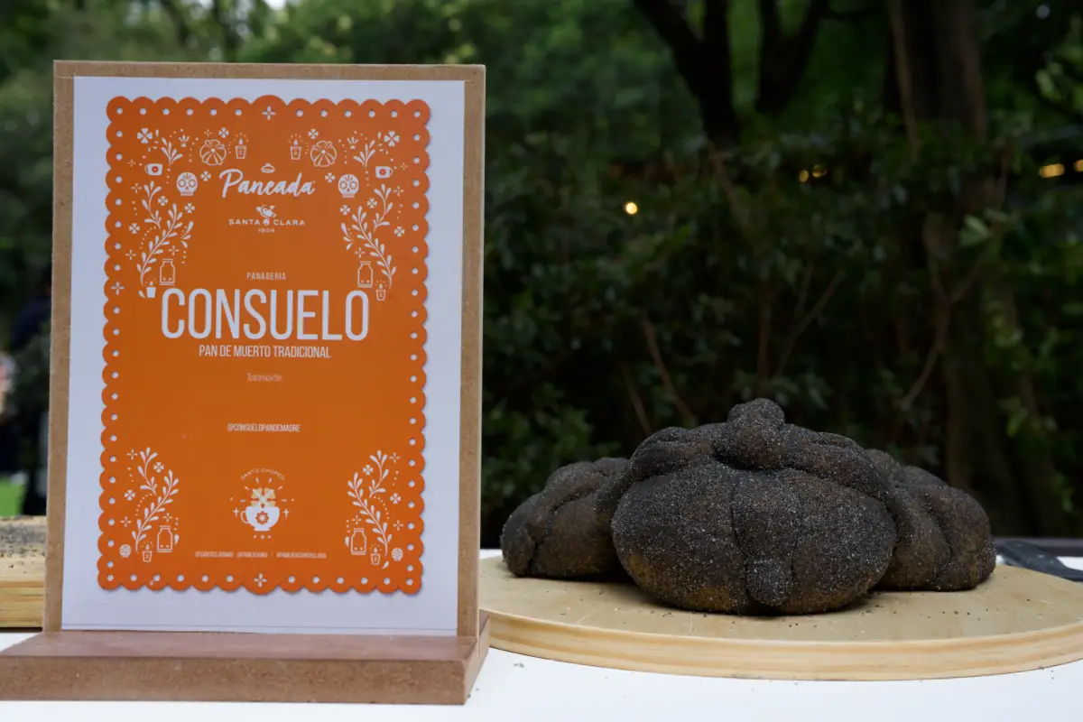 pan de muerto totomoxtle