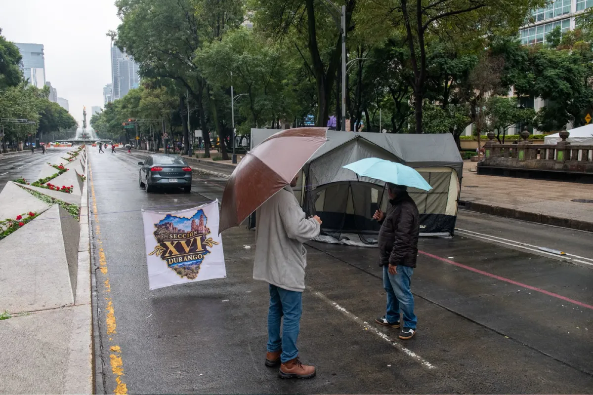 protesta trabajadores IMSS