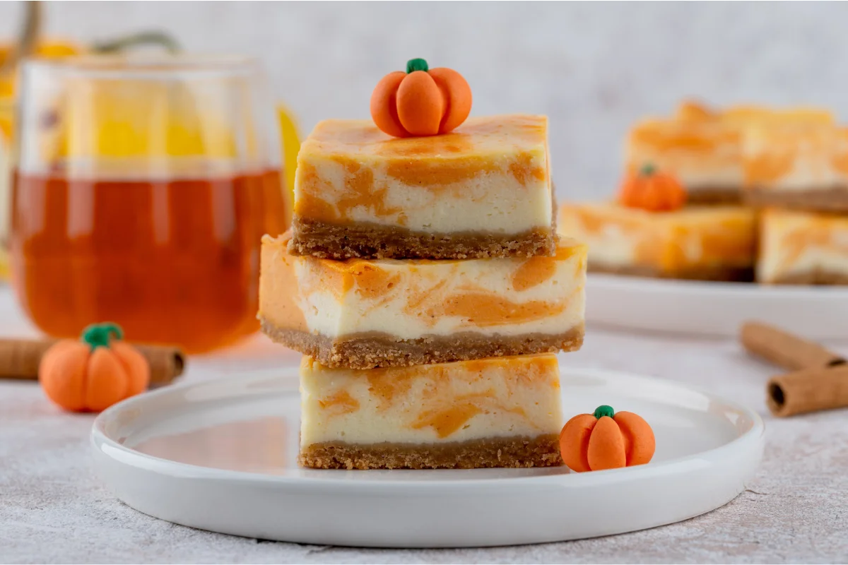 Pedazos de cheesecake de calabaza