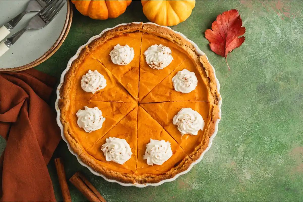 Cheesecake de calabaza completo con merengue