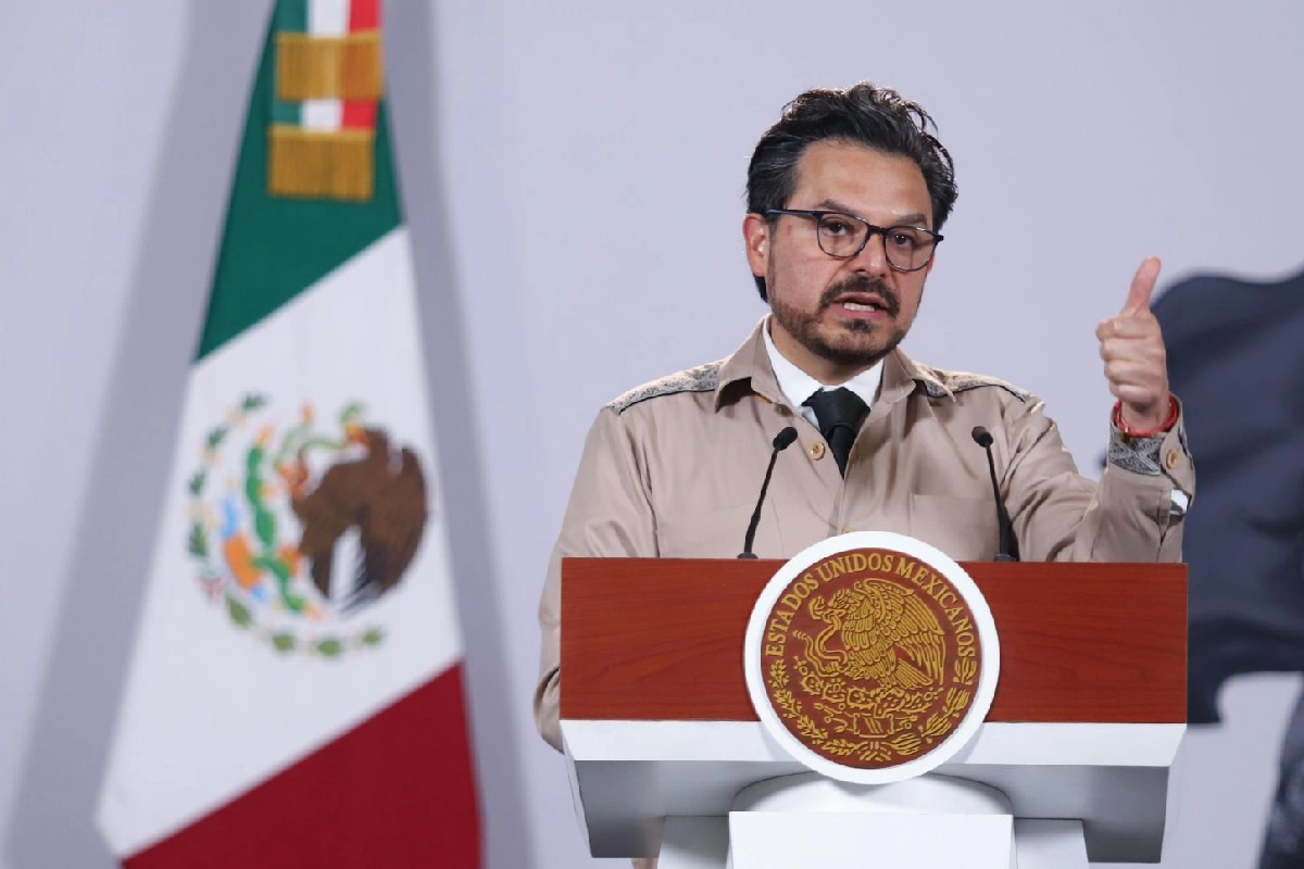 Zoé Robledo, director del IMSS