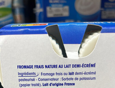Petit Yoplait ingredient label