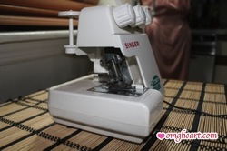 Singer Tiny Serger TS380A