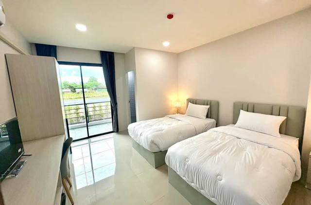 TWIN PALM PLACE
